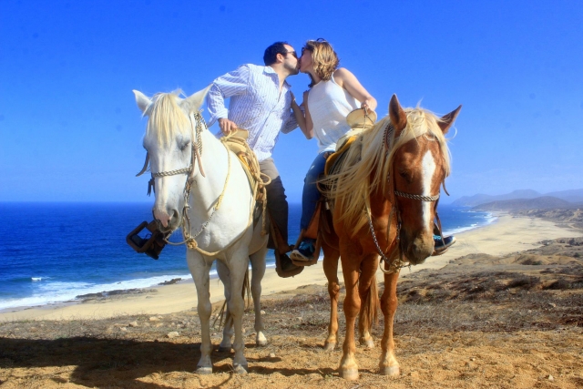 Pide la mano de tu novia a caballo