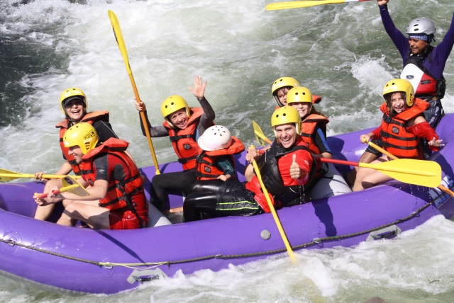 Saludando desde el raft