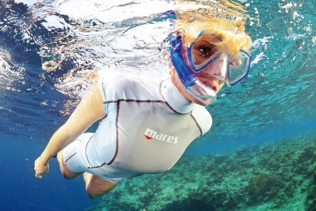 Snorkeling en aguas cristalinas