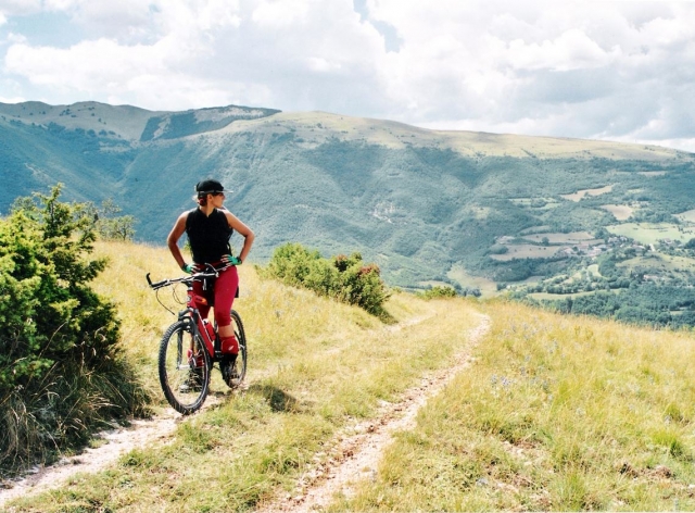 Mirando el paisaje desde la bici