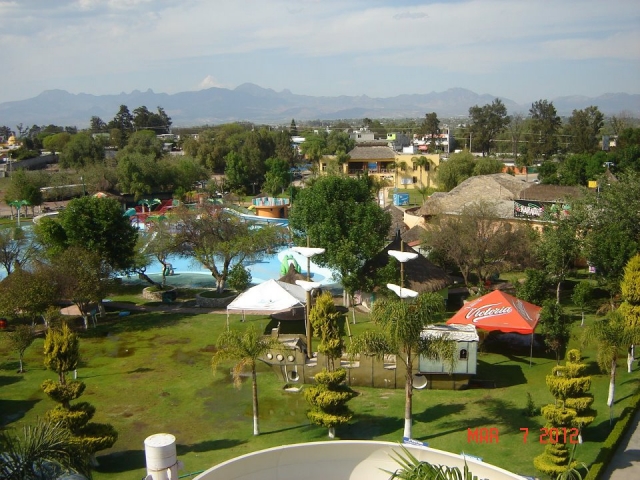 Amplias áreas verdes