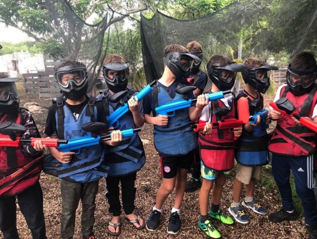 Peques jugadoternera de paintball en Yucatan