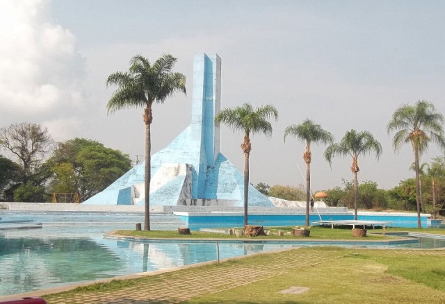 Piscina monumental