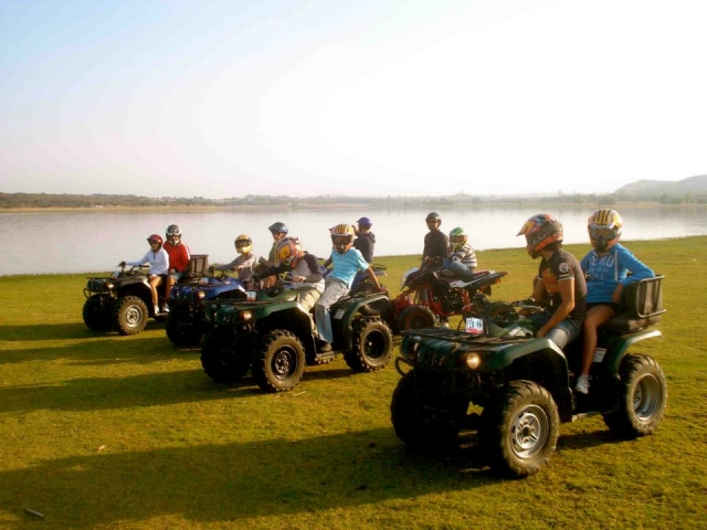 Ven con tus amigos a las cuatrimotos