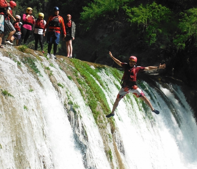 salto en cascadas Huasteca Potosina
