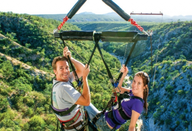 Disfruta de nuestro columpio gigante