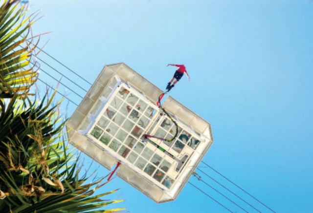 Plataforma con fondo de cristal 