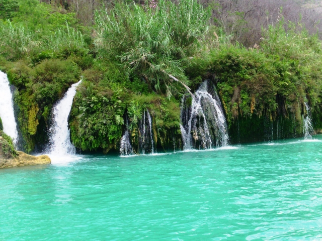 alrededoternera de la Cuevas del Agua en la huasteca