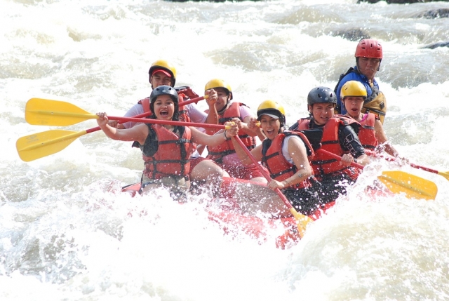 Diversión máxima con rafting