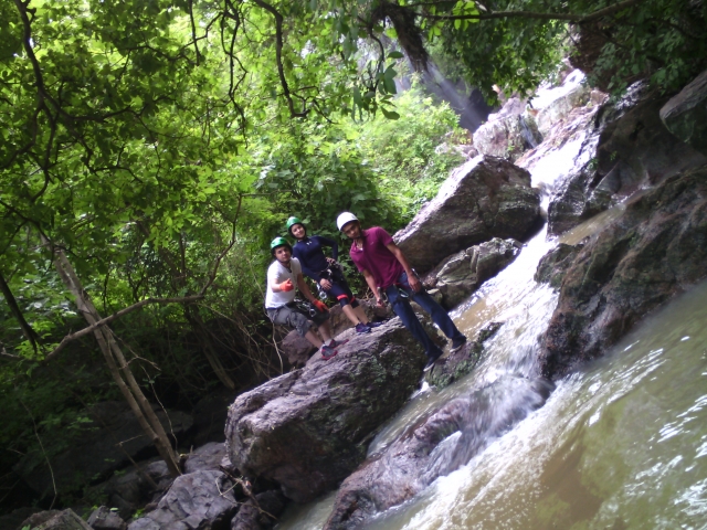 Caminando entre rocas