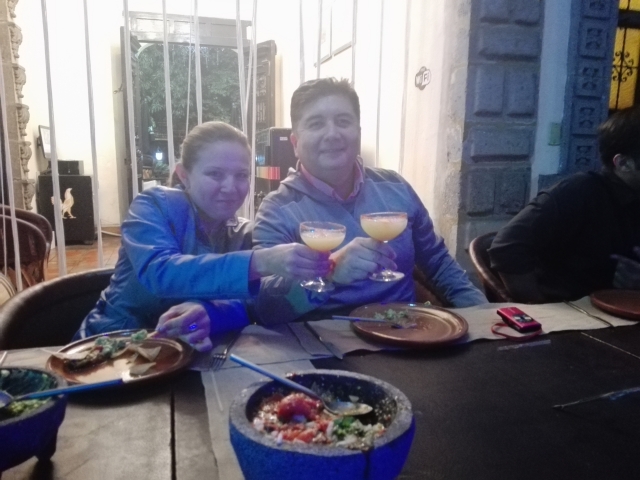 Brindando por una gran experiencia 