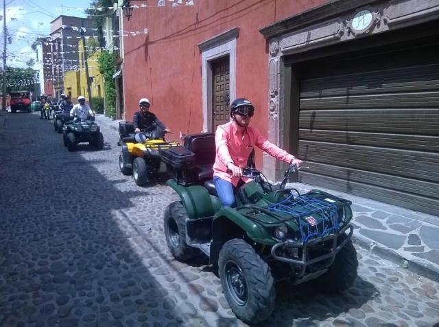 conduciendo en grupo