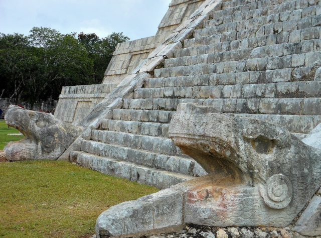Escalinata castillo de Kukulcan