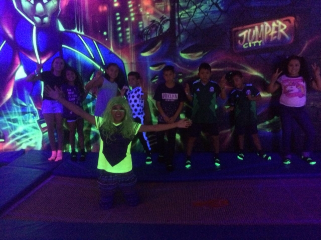 Fiesta Neon 2