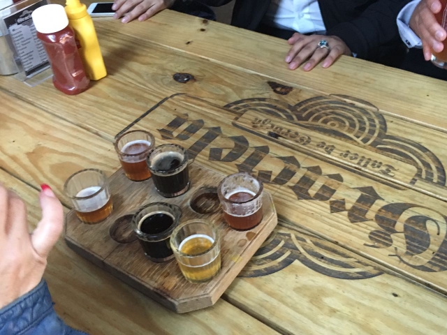 Probando cervezas