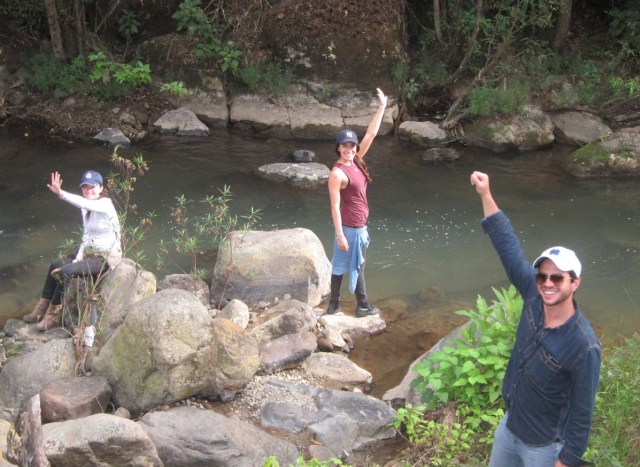 Saludando desde el rio