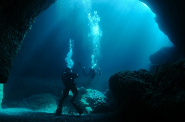 Coronado cave diving