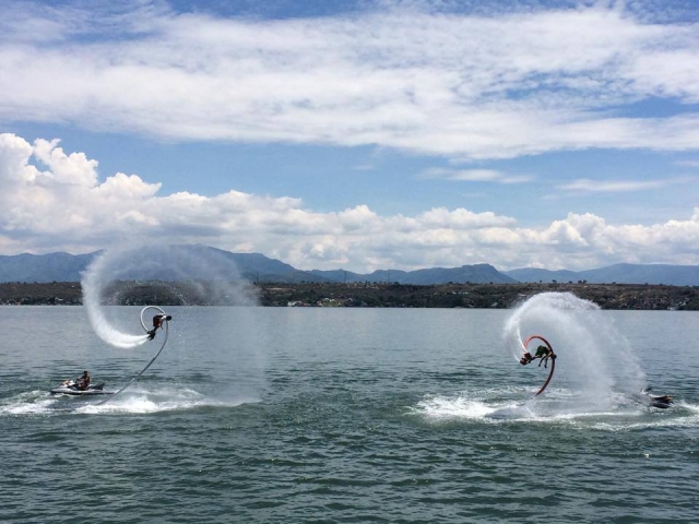 Ven a disfrutar del flyboard acompañado 