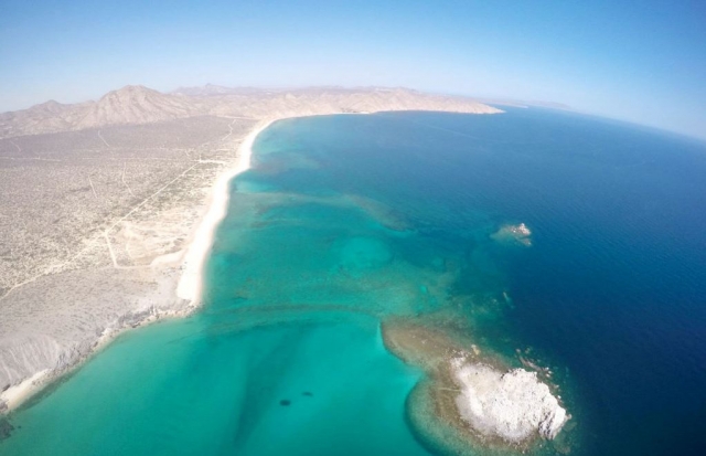 Conoce la paz en paramotor 
