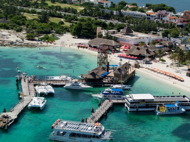 Conoce la riviera maya a bordo de un barco 
