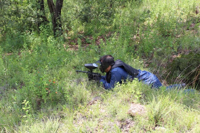 Escóndete en la hierba 