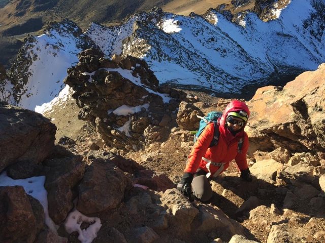 Escalando por la montania
