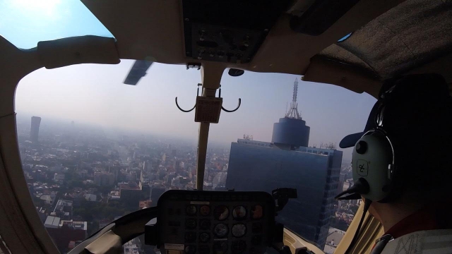 Recorre desde un helicóptero las principales avenidas