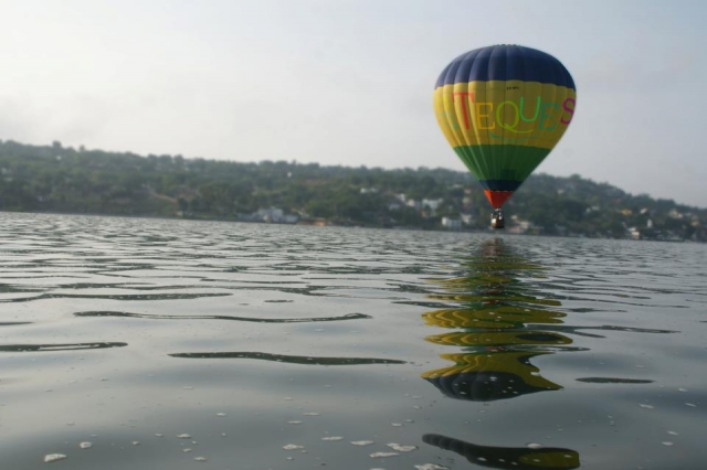 Vuelo en tequesquitengo