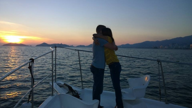 Un abrazo al atardecer