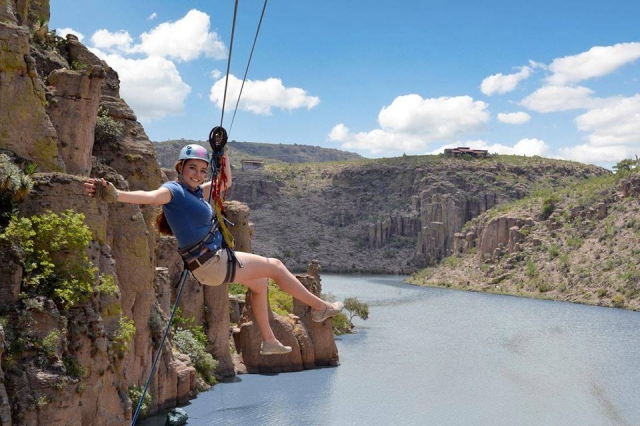 Disfruta del tirolina