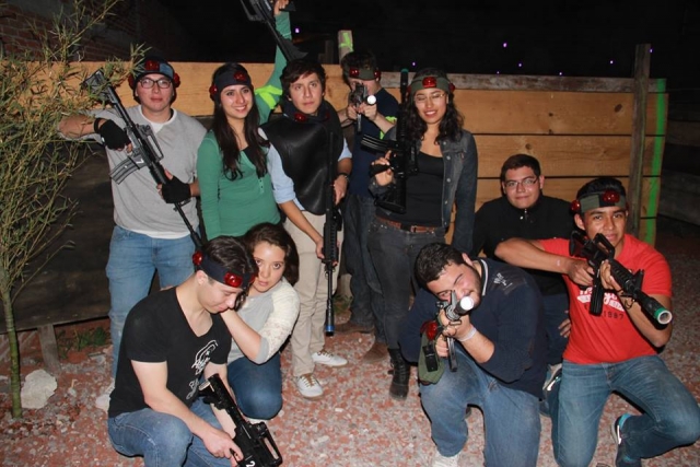 Jugar con amigos Laser Tag