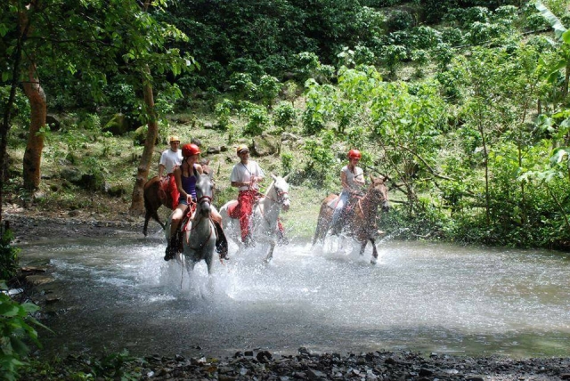 Rutas a caballo por el pueblo