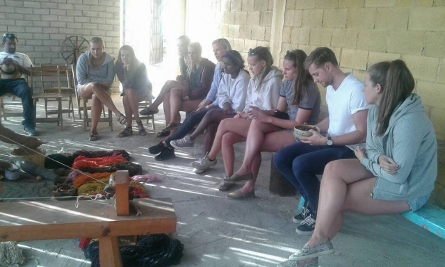 Ven con tus amigos al taller