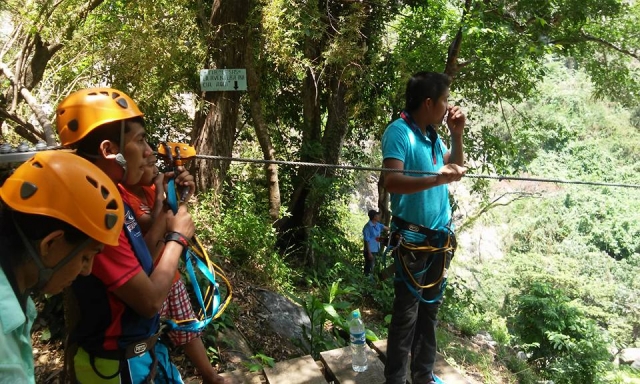 Observas como disfrutan