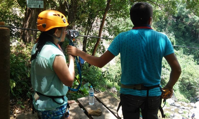 Aventura en tirolina