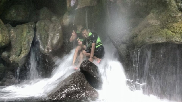 Con el agua en la cabeza
