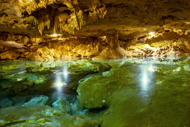 Conoce el cenote más antiguo