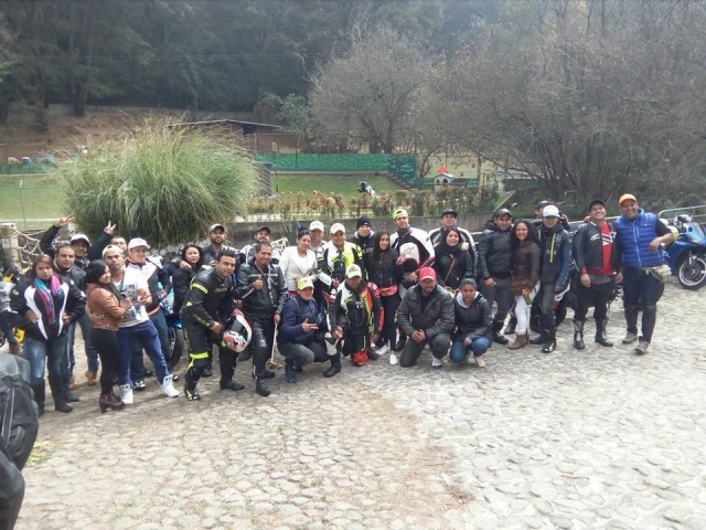 el equipo del monasterio