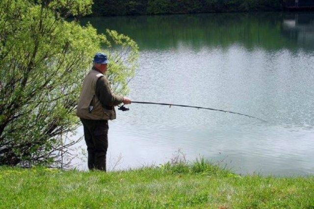 Pescando en un bonito dia