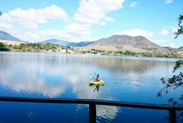 sola en la laguna de Galeana