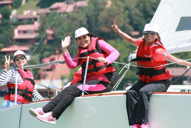 Amigas durante el descanso en barco