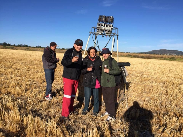 Brindis en el punto de aterrizaje