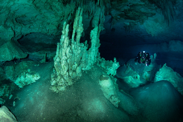 cuevas submarinas