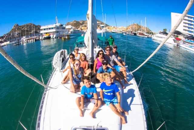 Peques paseando en el barco