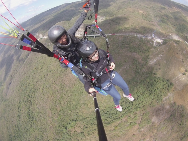 Experiencia de vuelo en parapente