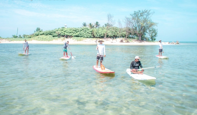 paddte surf en isla de en medio