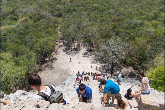 Monta al cenote de coba