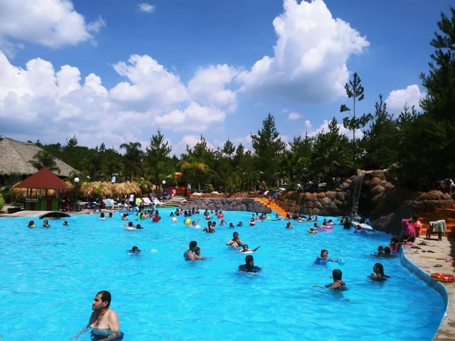 Contamos con una grande piscina