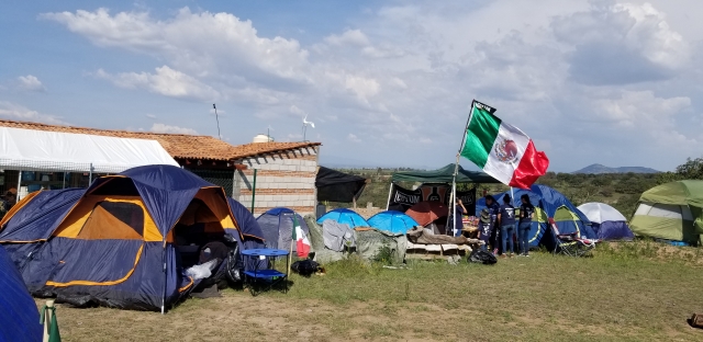 CAMPING2