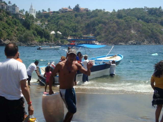 Encuentranos en playa La Audiencia